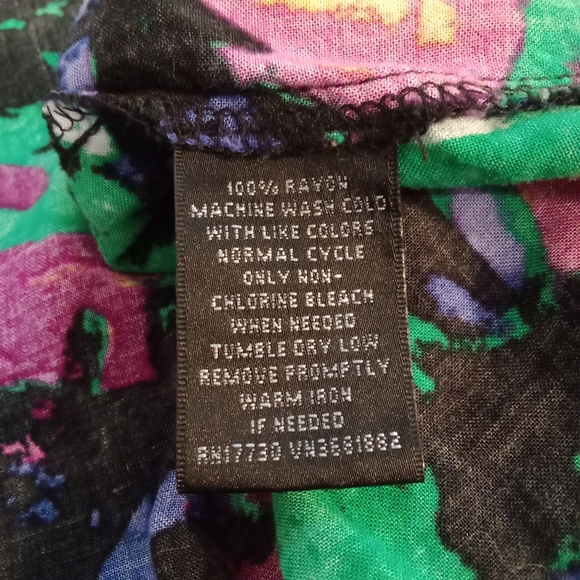 Massimo colorful floral pattern skirt with stretchy waist size small - Picture 6 of 6